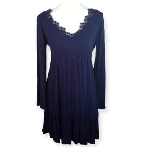 SOCIALITE NAVY BACK CUTOUT DRESS SZ.M EUC - Picture 2 of 7